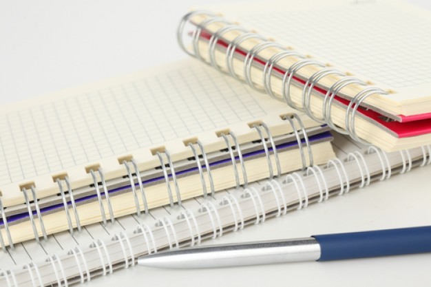 plume-lecon-cahier-etudiant_3299652